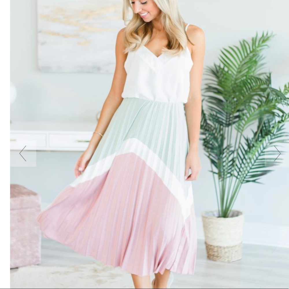 Beautiful midi/maxi skirt! NWOT